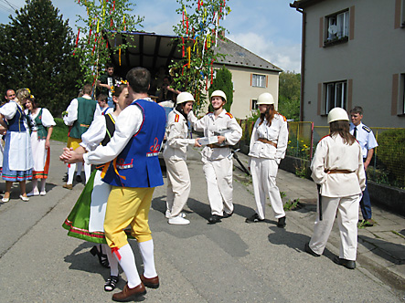 8