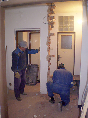 R12